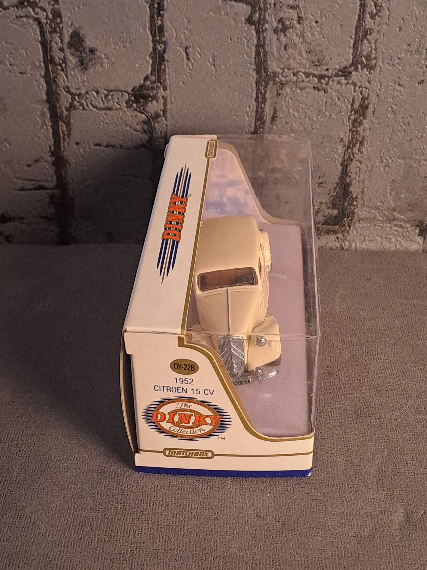 The Dinky Collection 1952 Citroen 15 CV