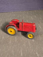 Charbens Traktor