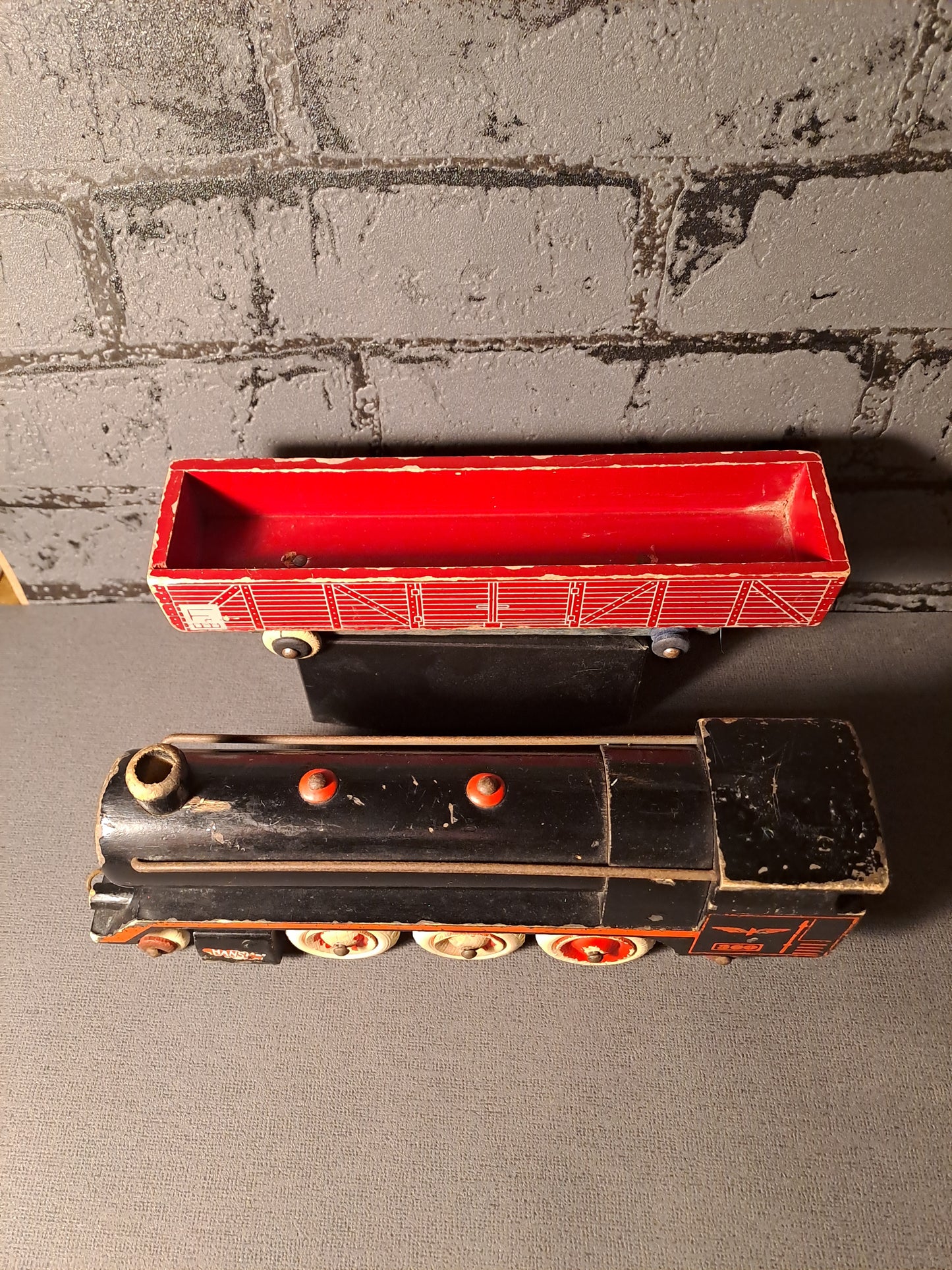 Hanse Locomotive and Wagon Wood Denmark 1950-1959 / Hanse Lokomotiv og Vogn Danmark 1950-1959