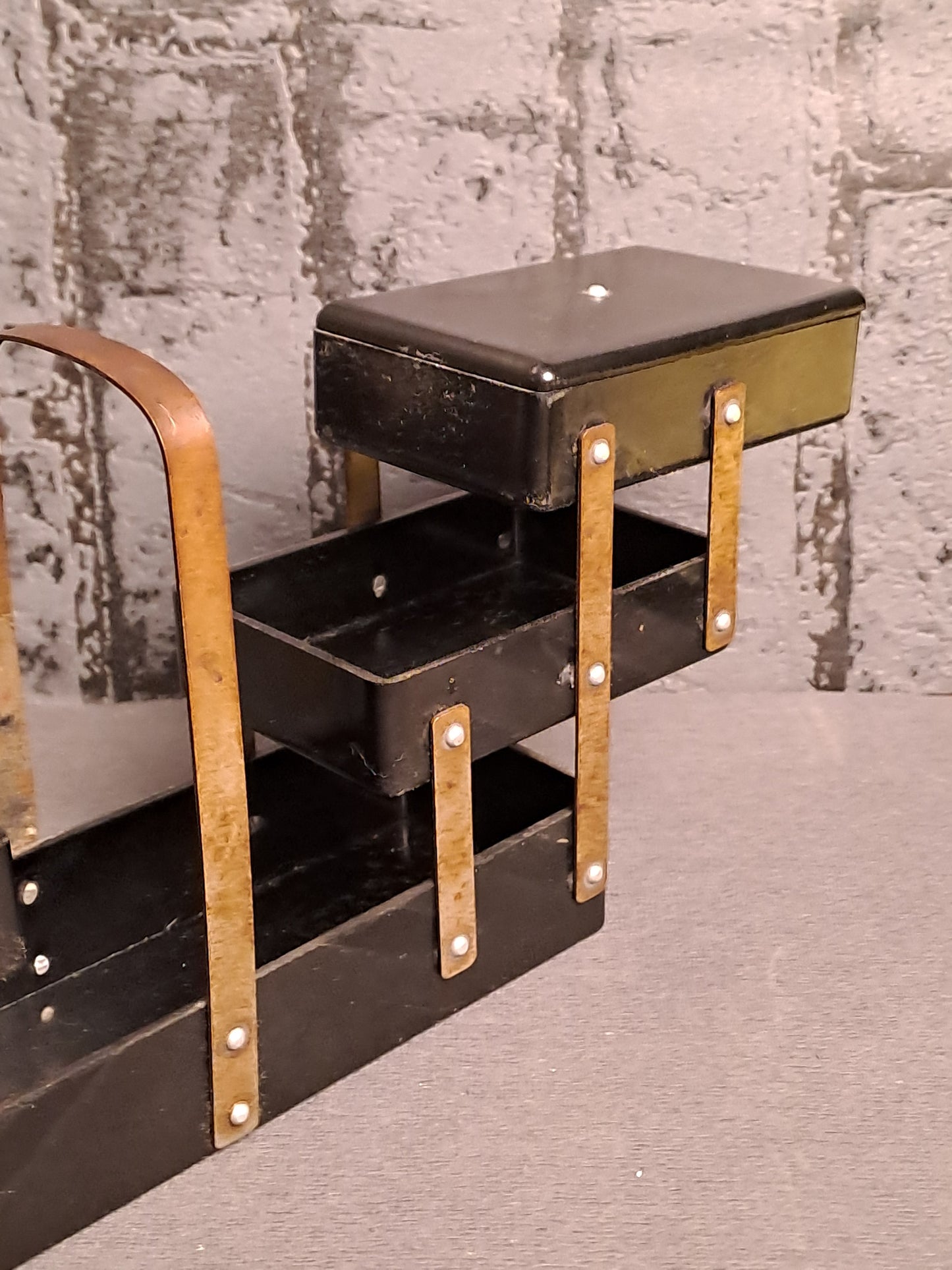 Very Rare Bakelite Sewing Box / Meget Sjældent Bakelit Syskrin 1930erne