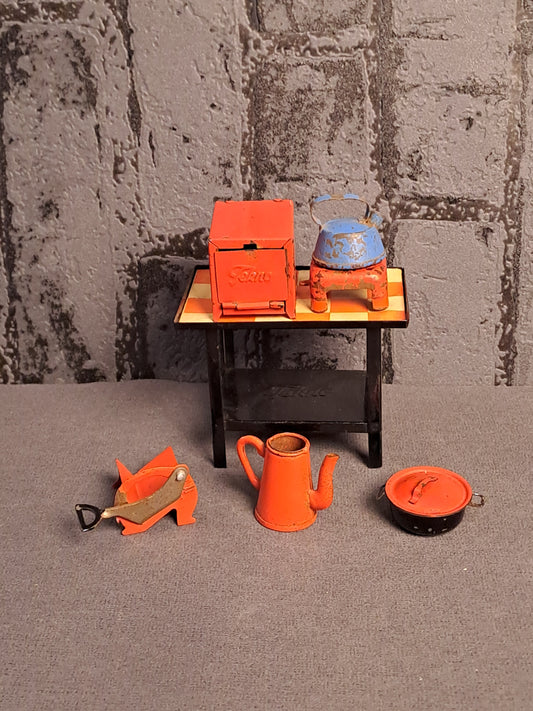 Tekno Denmark Miniature Gas Table and Kitchen Tools / Tekno Danmark Gasbord og Køkkenredskaber