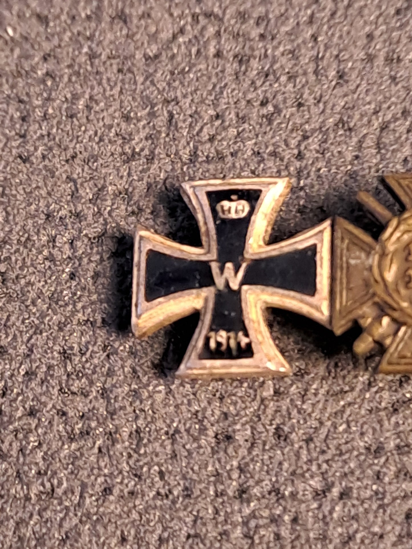 WW1/WW2 German Miniature Medal Pin / WW1/WW2 Tysk Miniature Medalje Pin
